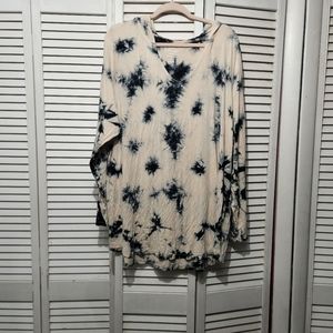 Torrid hooded tunic.  Size 4.